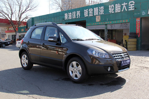 2012款 铃木天语SX4 1.6L手动 锐骑运动型