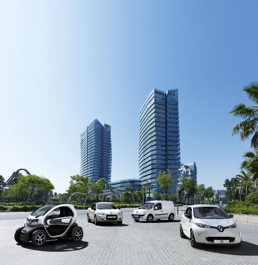 雷诺电动车家族(自左向右依次为TWIZY、风朗 Z.E.、Kangoo Z.E.和ZOE).jpg