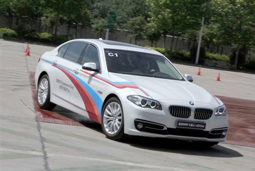 图片一：新BMW 528Li xDrive.jpg