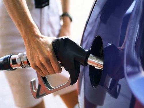 发改委设定油价调控下限 汽油每升降0.1元