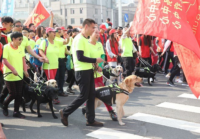 吉利汽车 领航2018郑开国际马拉松-图15