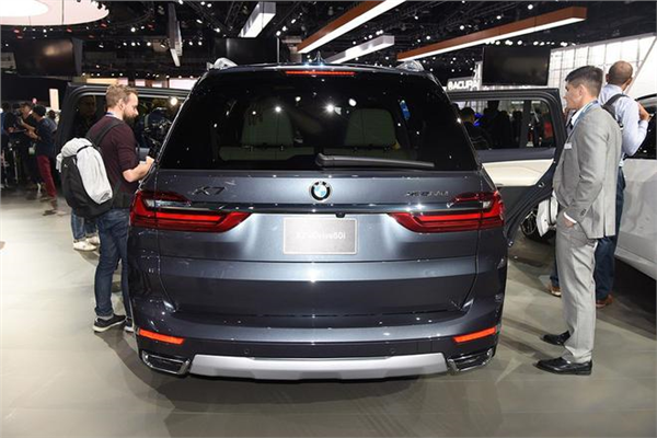 全新旗舰SUV BMW X7将于4月15日上市