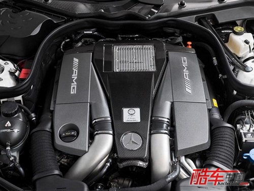 奔驰E63 AMG装配新V8双涡轮引擎