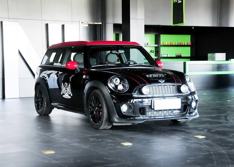 MINI CLUBMAN JCW