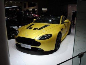 阿斯顿.马丁V12 Vantage