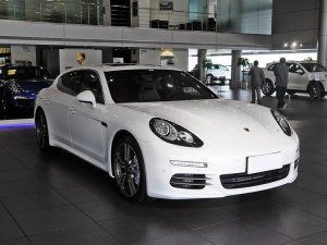 保时捷 panamera