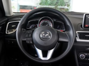 Mazda3 昂克赛拉三厢内饰 2图