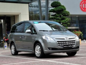 纳智捷大7 MPV